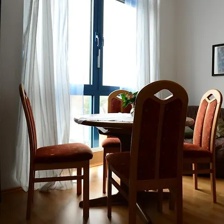 Monteur Und Messewohnung Apartment
