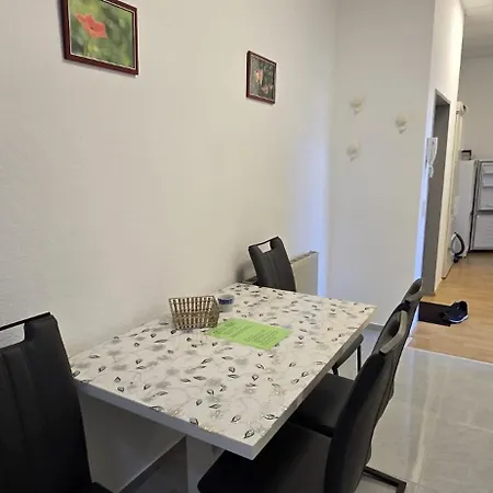 Apartment Monteur Und Messewohnung *