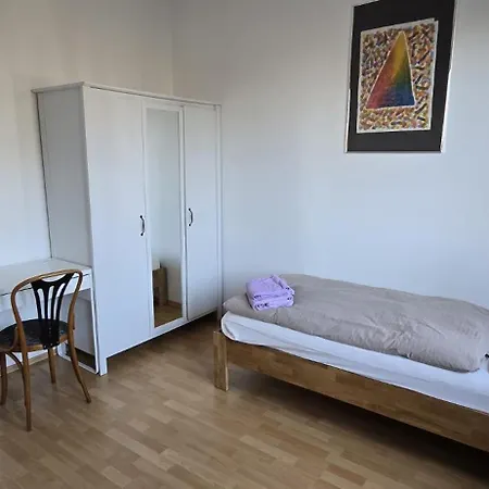 Monteur Und Messewohnung Apartment