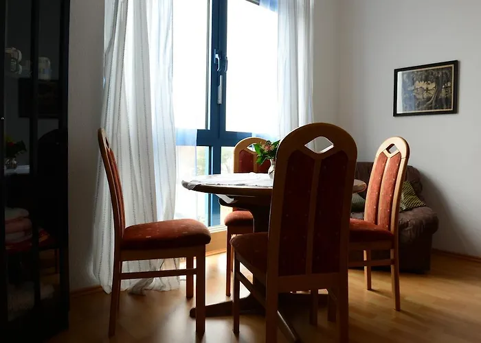 Monteur Und Messewohnung Apartmán